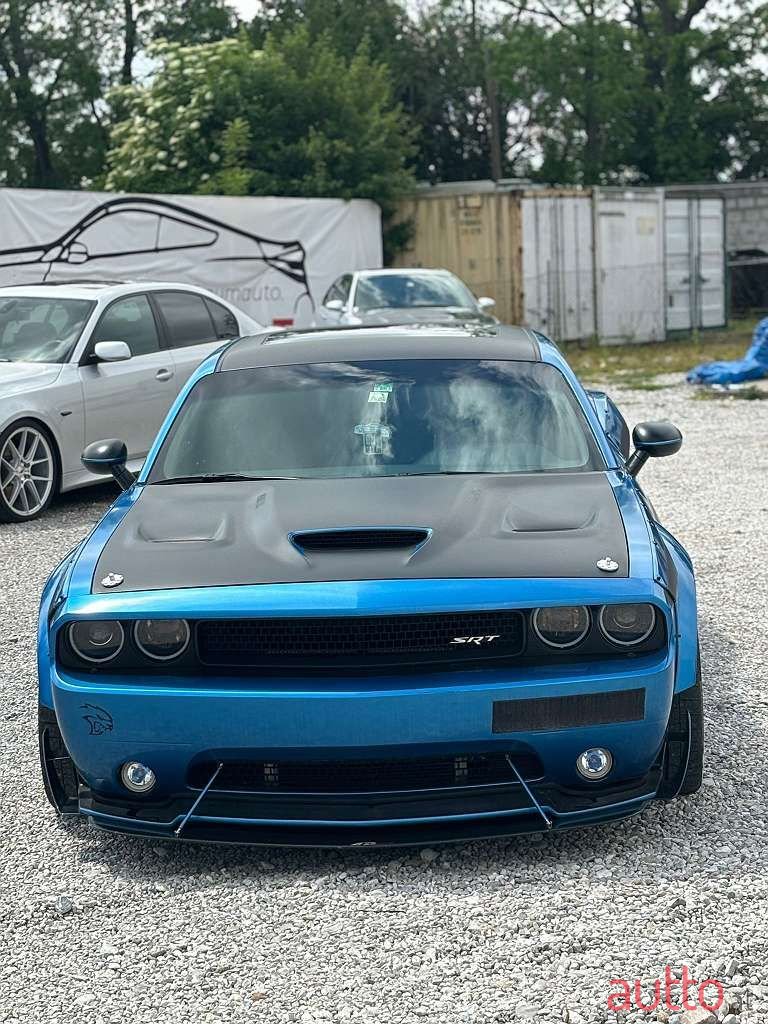 2010' Dodge Challenger photo #2