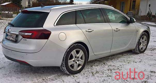 2014' Opel Insignia photo #1