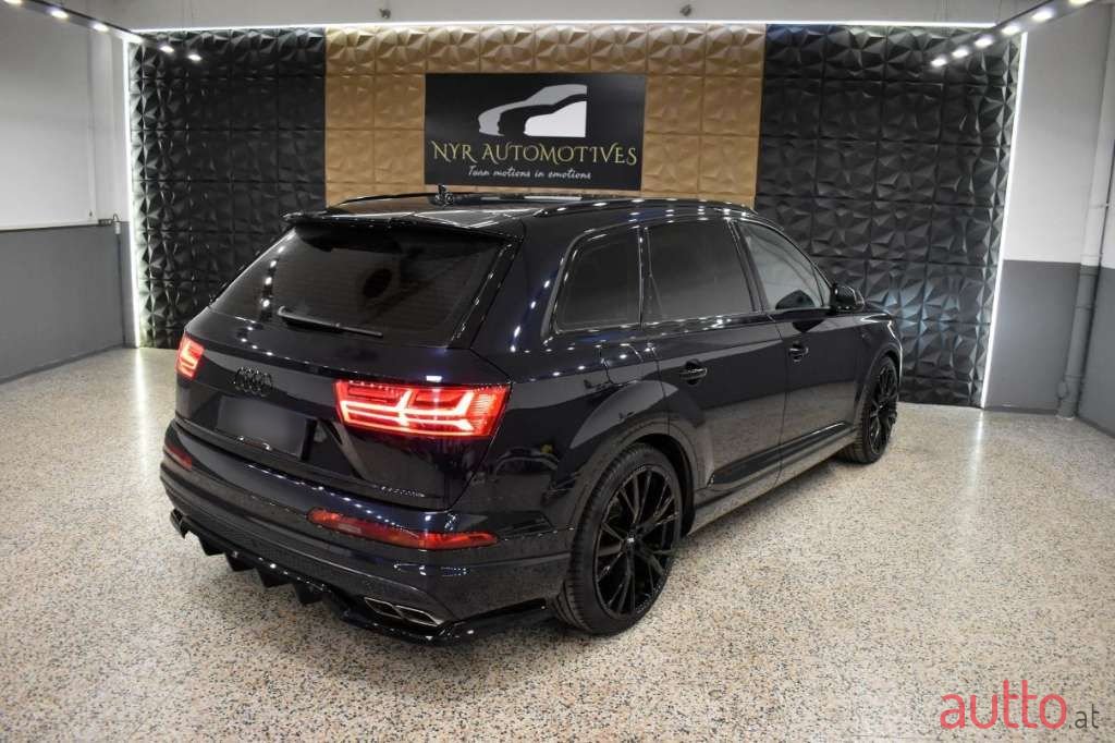 2015' Audi Q7 photo #6