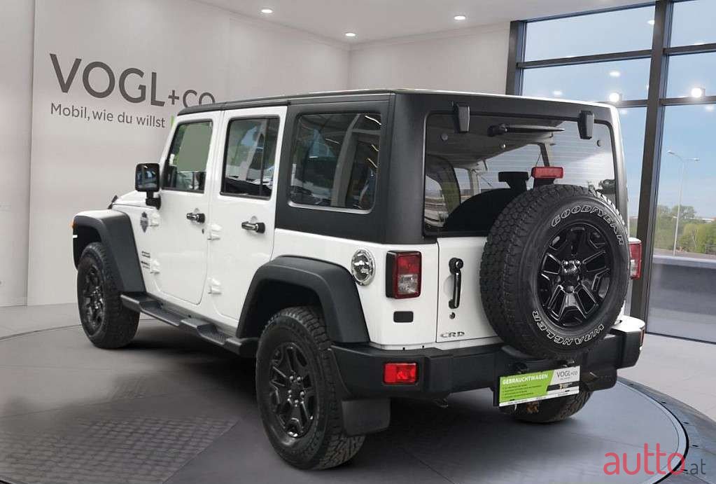2013' Jeep Wrangler photo #3