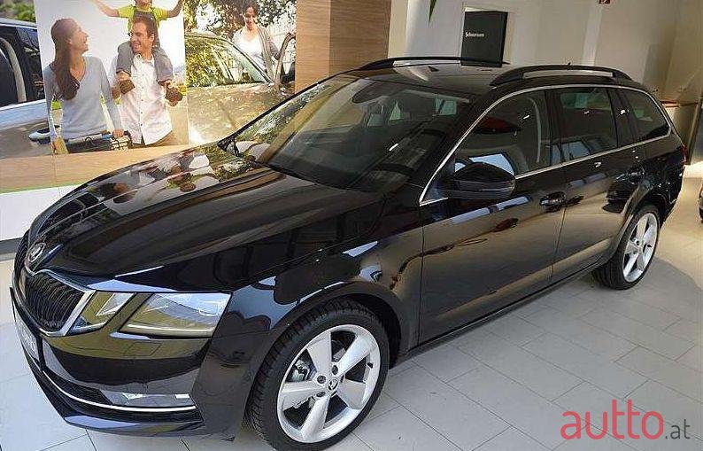 2020' Skoda Octavia photo #1