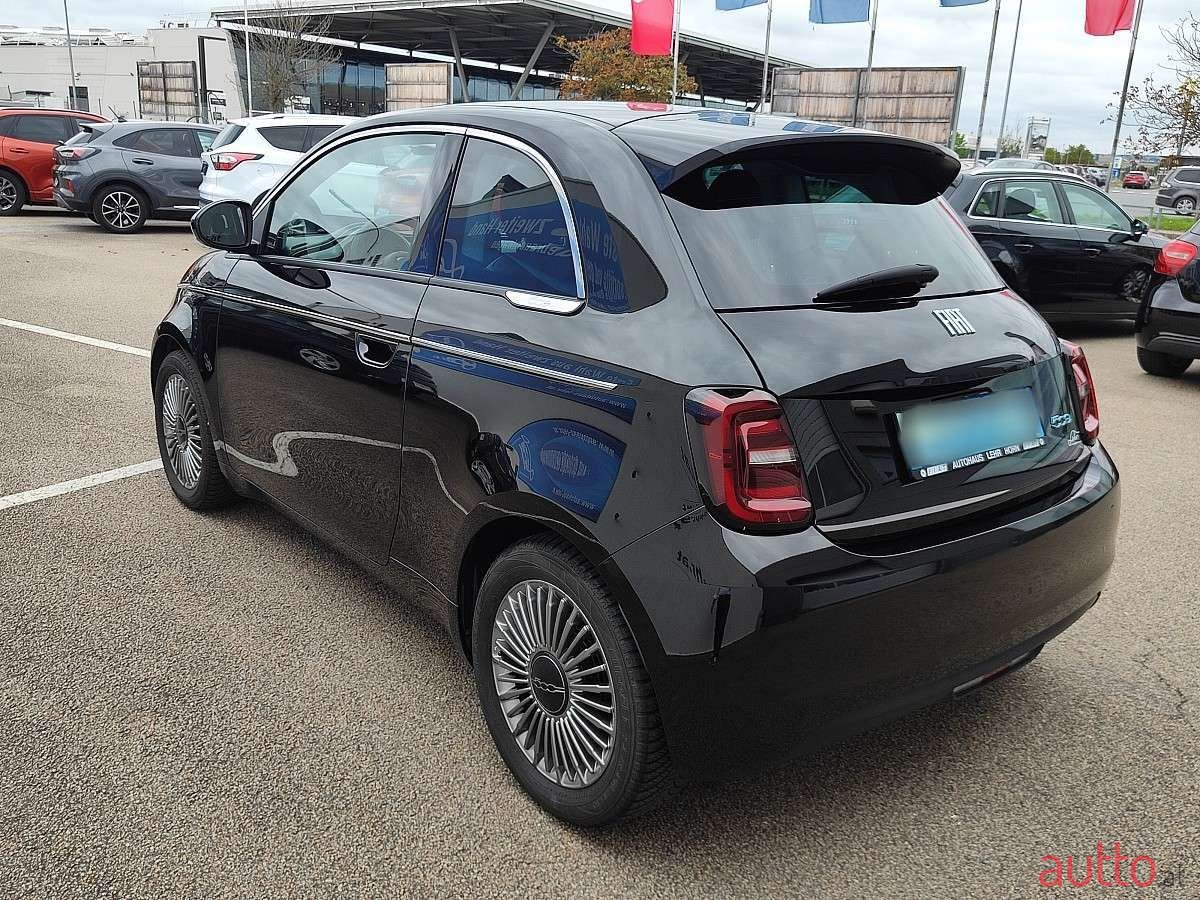 2023' Fiat 500e photo #5