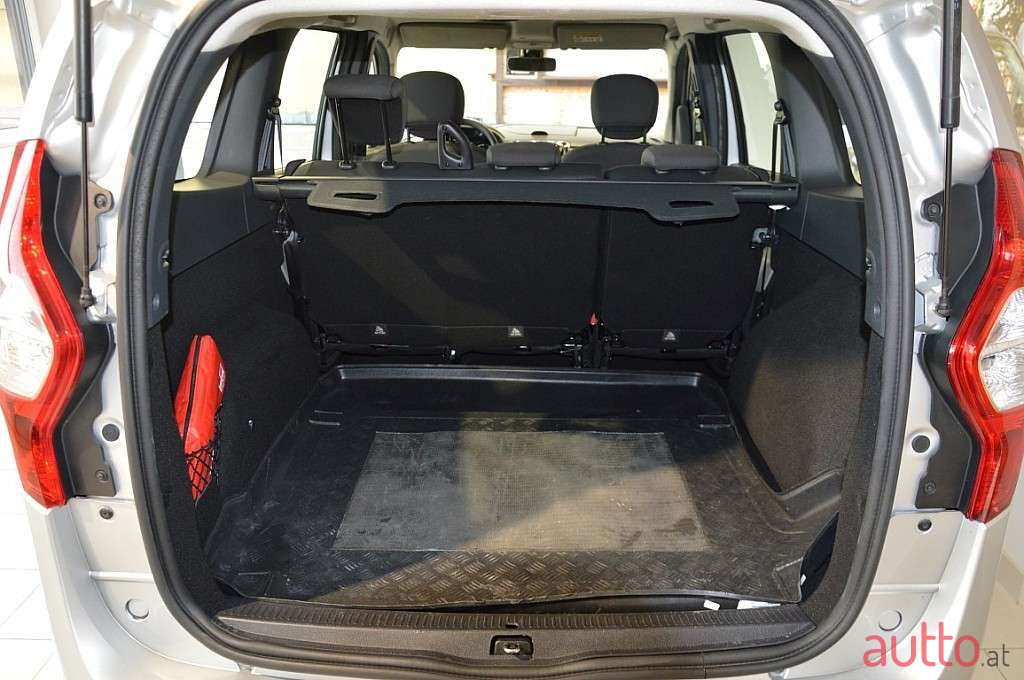 2016' Dacia Lodgy photo #5