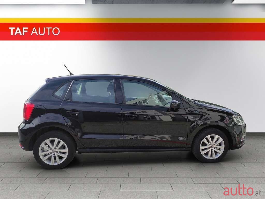 2017' Volkswagen Polo photo #6