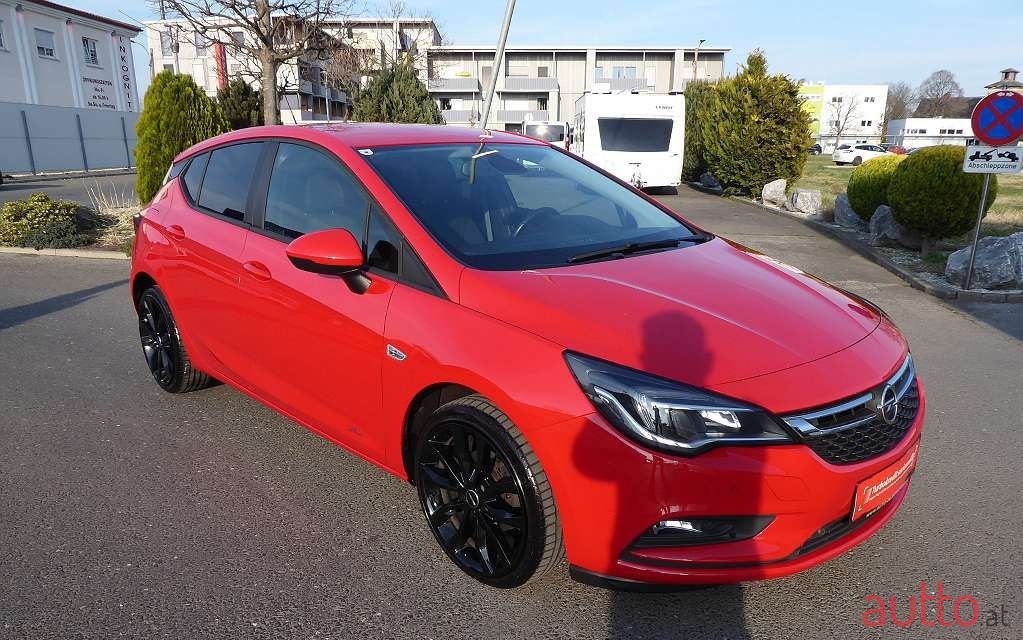 2017' Opel Astra photo #5