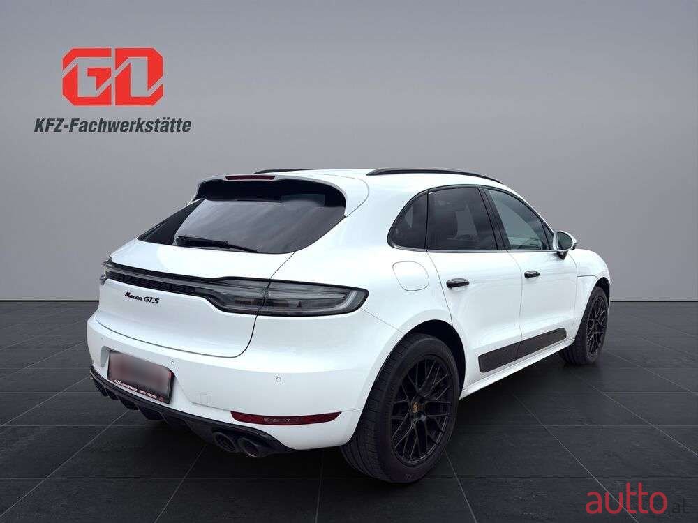 2020' Porsche Macan photo #5