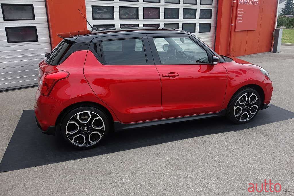 2020' Suzuki Swift photo #4