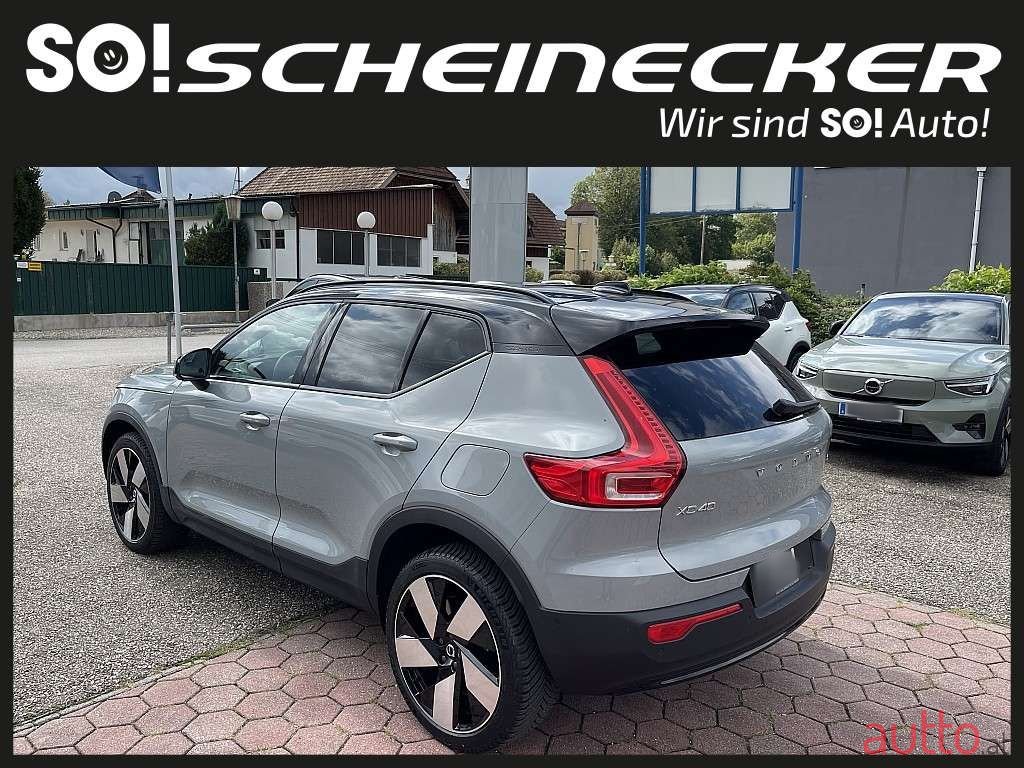 2024' Volvo XC40 photo #3