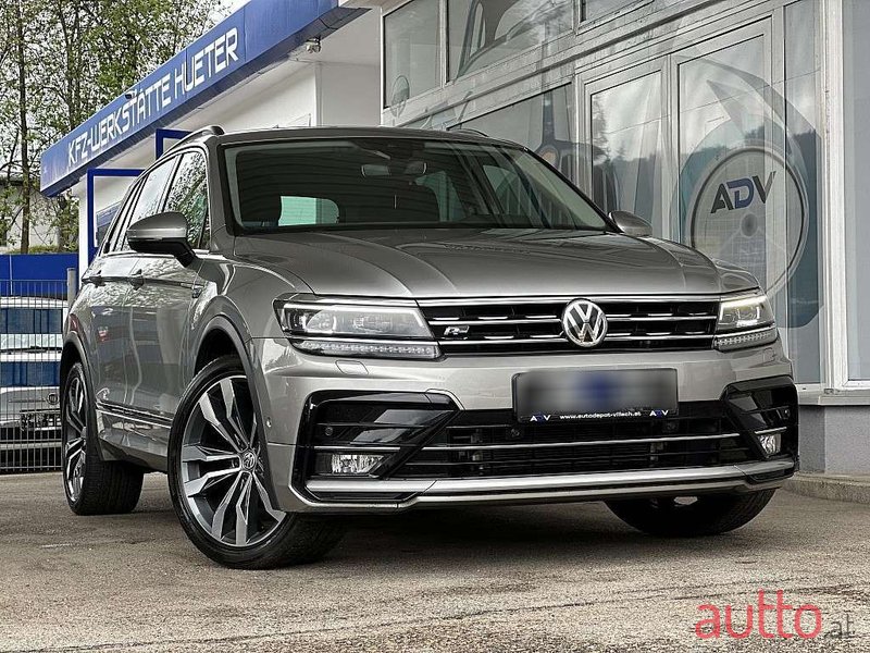 2018' Volkswagen Tiguan photo #5