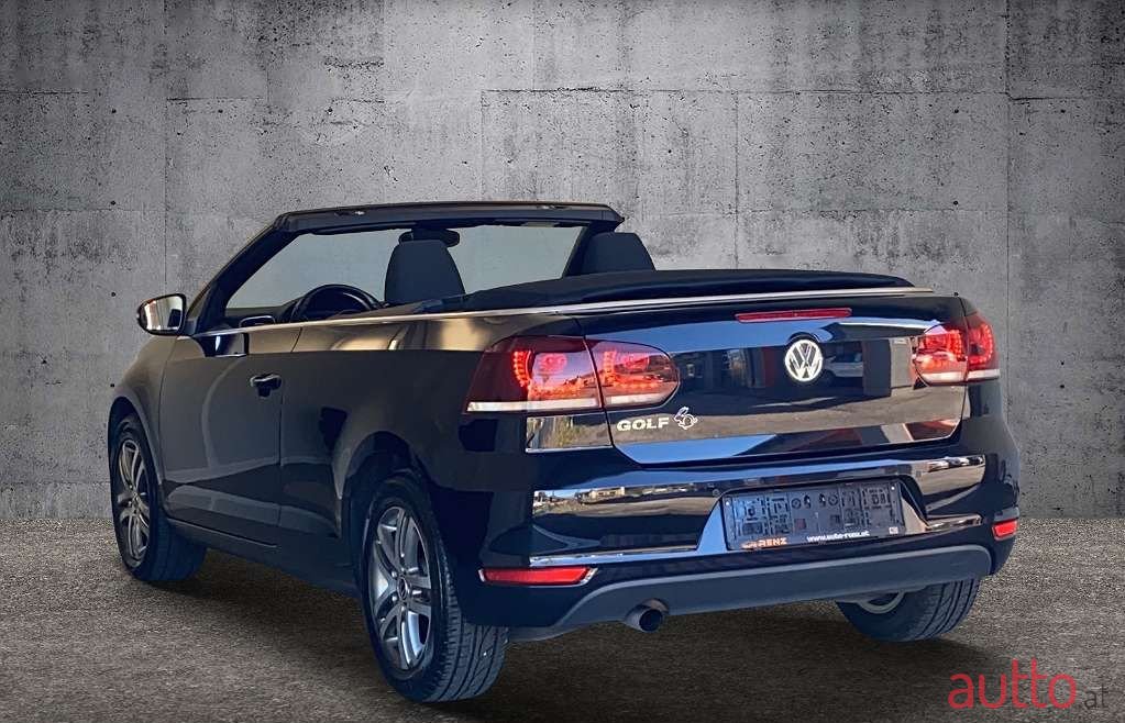 2012' Volkswagen Golf photo #6