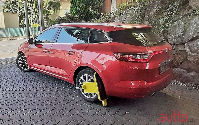 2016' Renault Megane photo #2