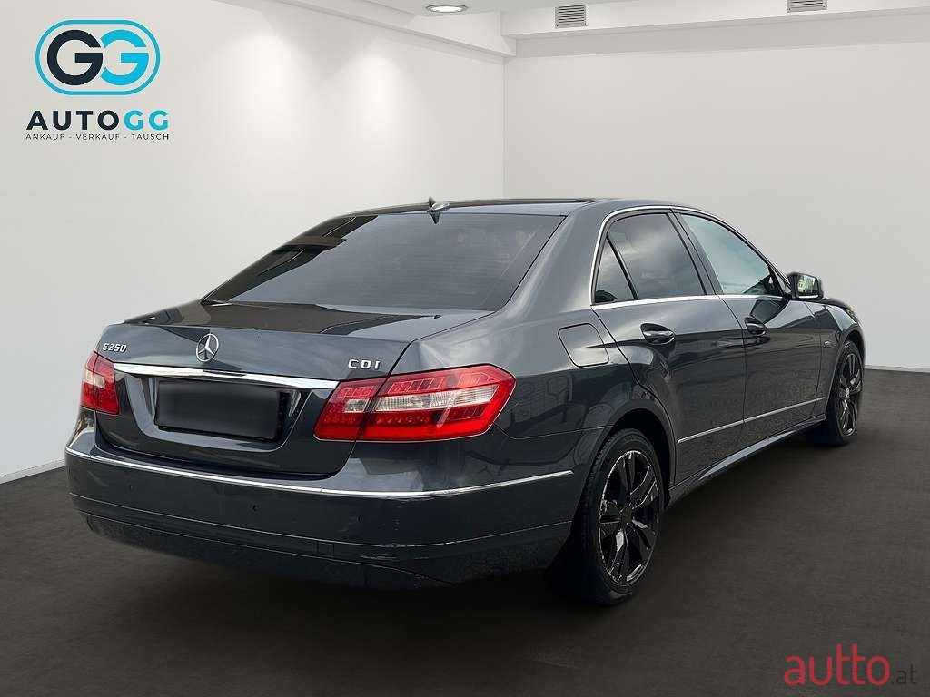 2010' Mercedes-Benz E-Klasse photo #4