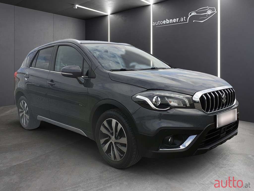 2017' Suzuki SX4 photo #3