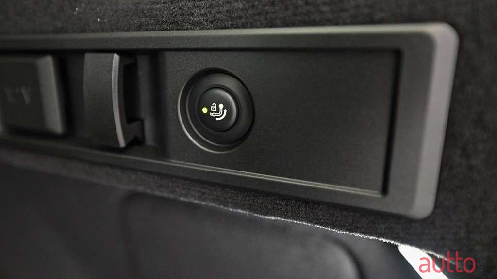 2024' BMW 3Er-Reihe photo #3