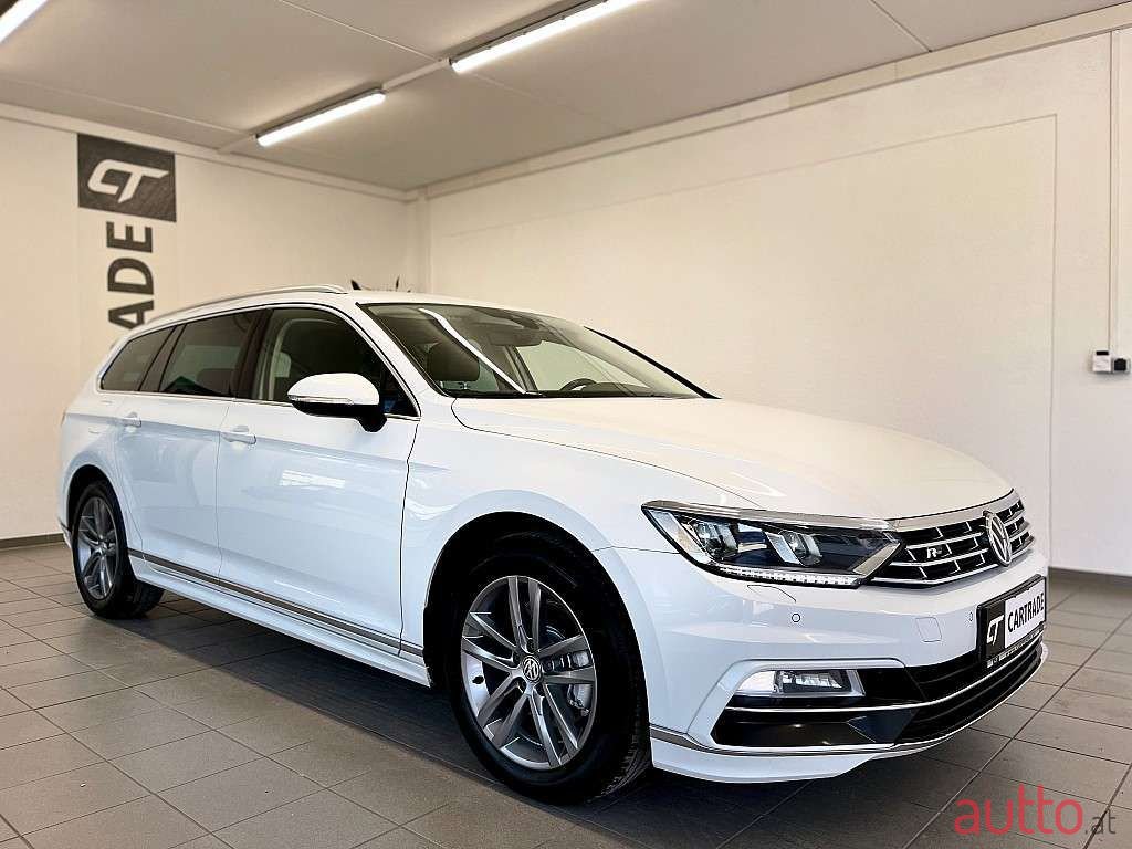 2019' Volkswagen Passat photo #4