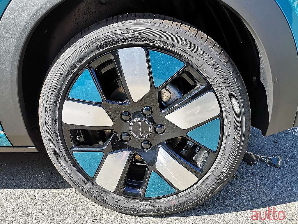 2023' BYD Dolphin photo #5