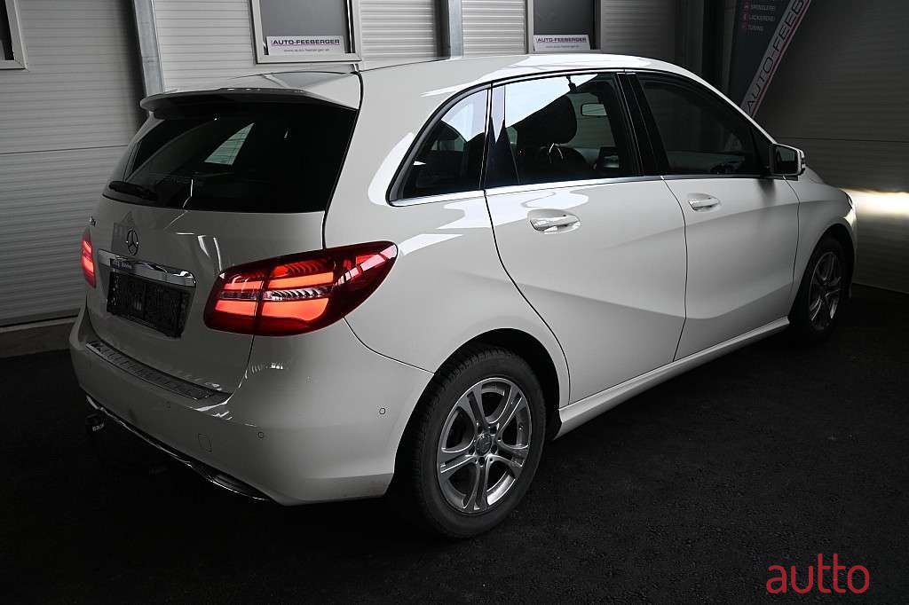 2018' Mercedes-Benz B-Klasse photo #4