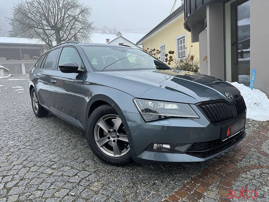2019' Skoda Superb photo #2