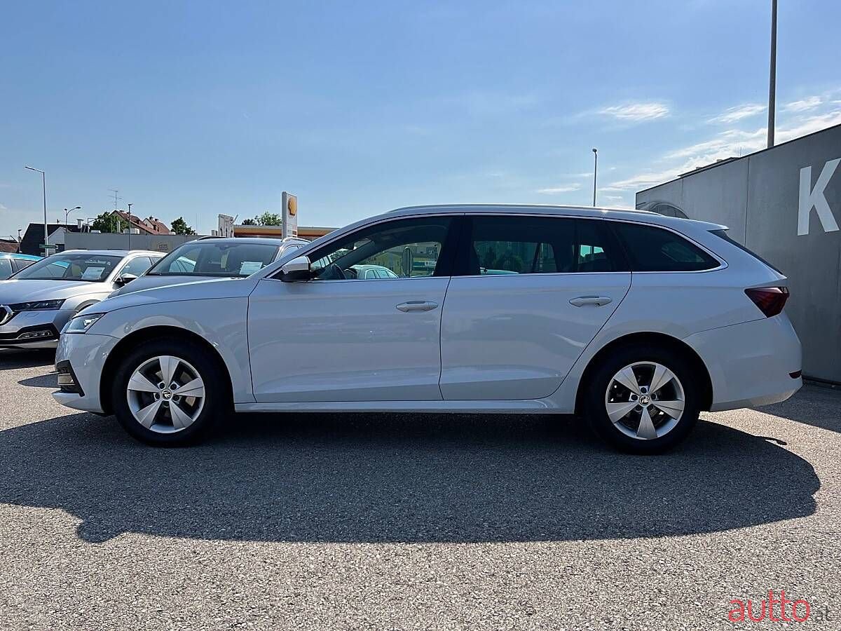 2022' Skoda Octavia photo #6