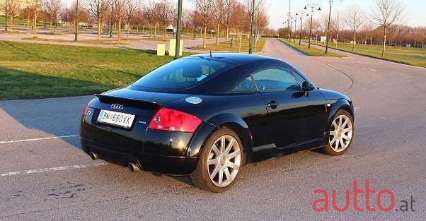 2002' Audi TT photo #1