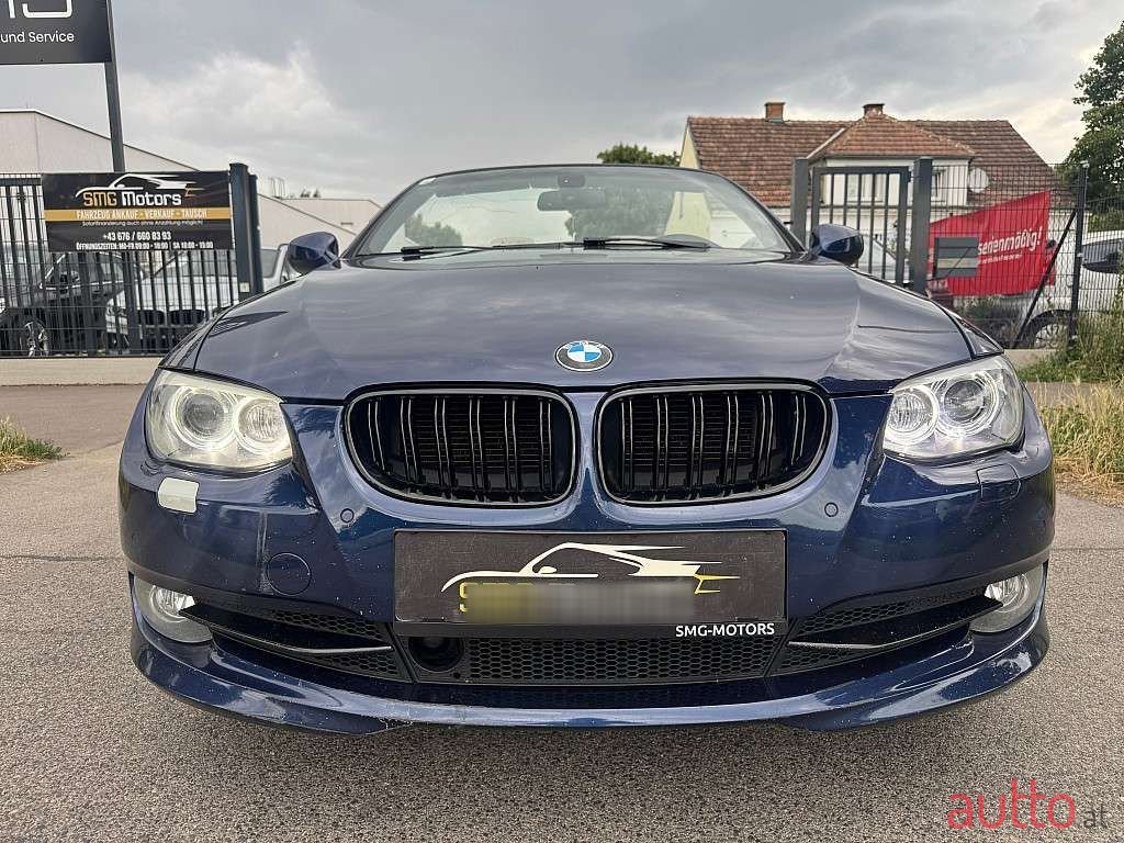 2011' BMW 3Er-Reihe photo #4