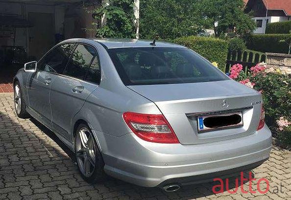 2009' Mercedes-Benz C-Klasse photo #2