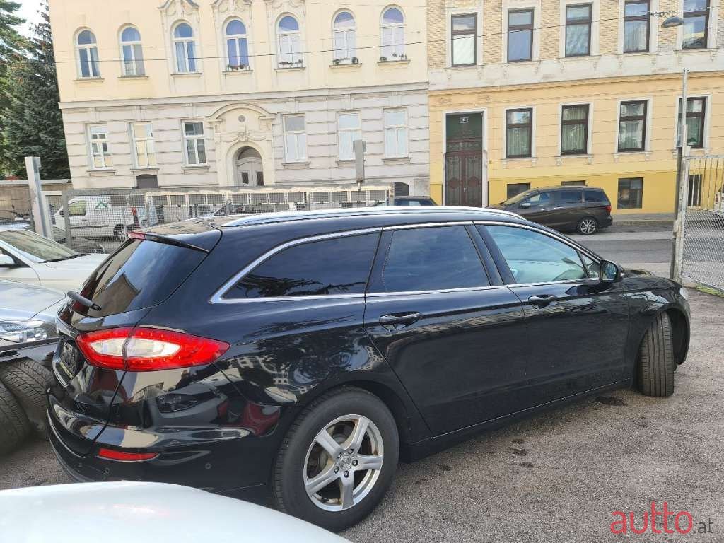 2015' Ford Mondeo photo #5