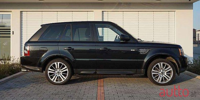 2011' Land Rover Range Rover Sport photo #1