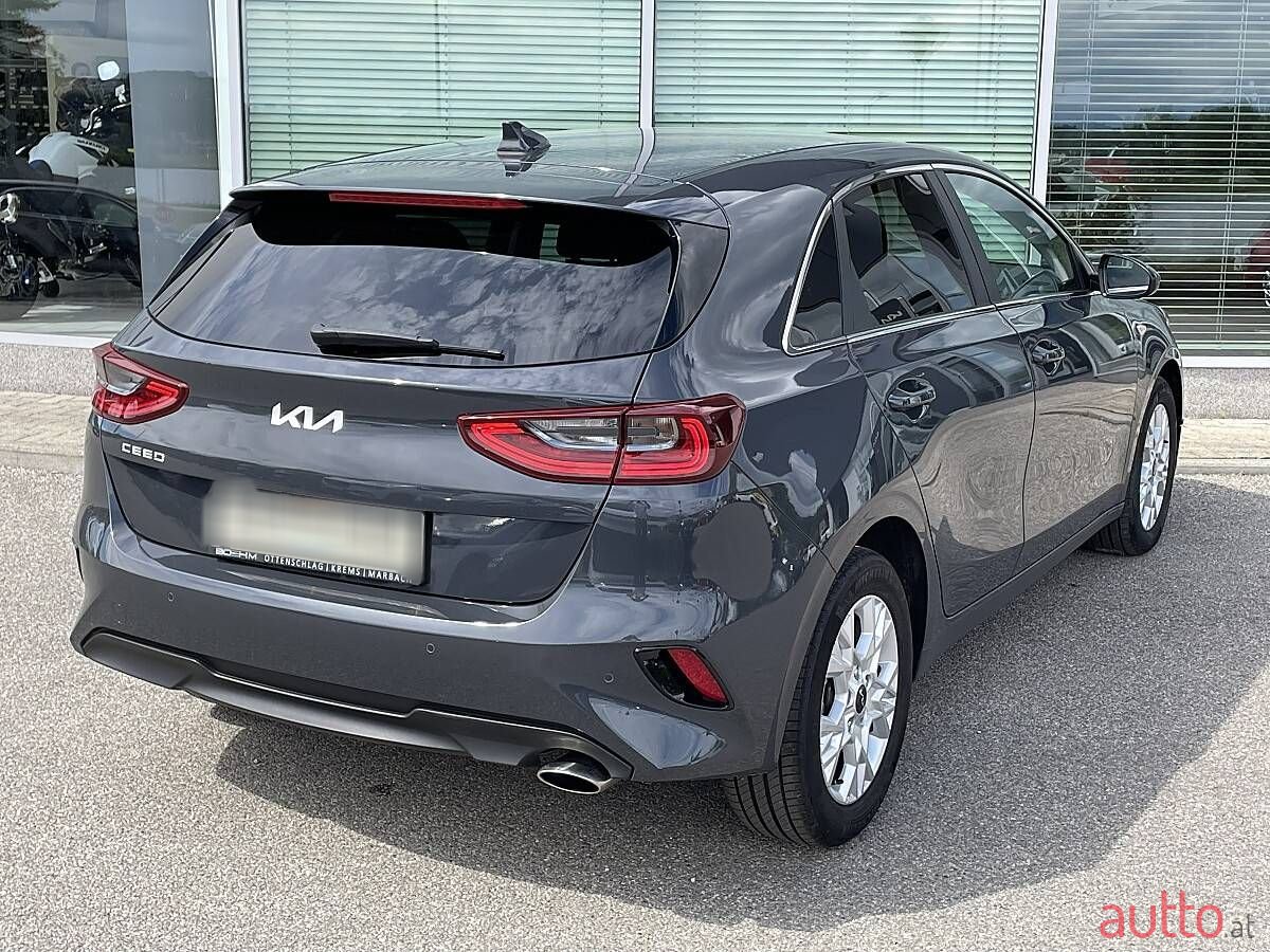 2022' Kia Ceed photo #4