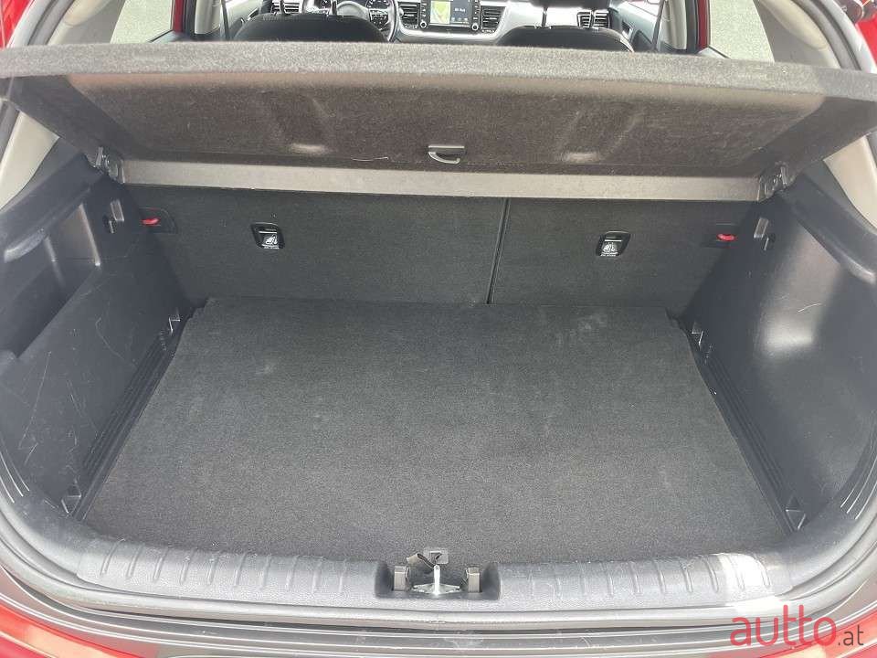 2018' Kia Stonic photo #6