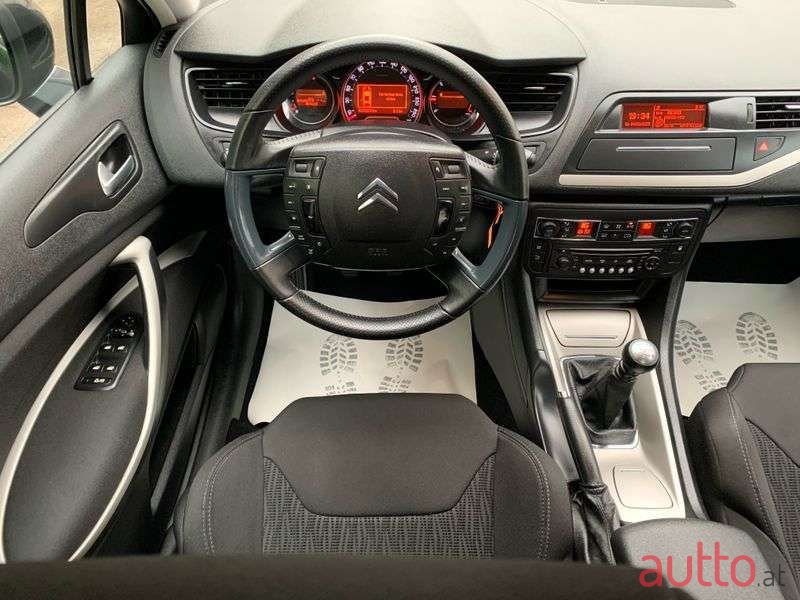 2012' Citroen C5 photo #4