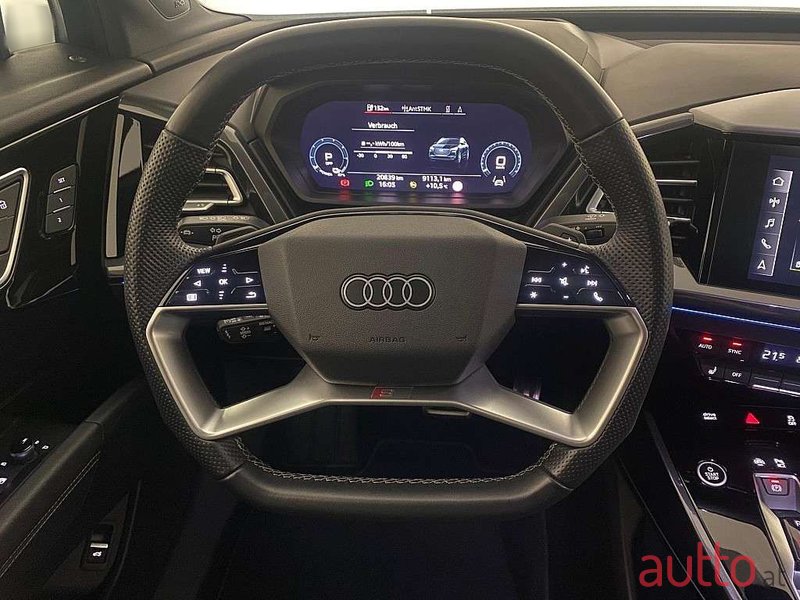 2022' Audi Q4 photo #6