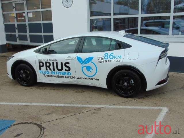 2024' Toyota Prius photo #5