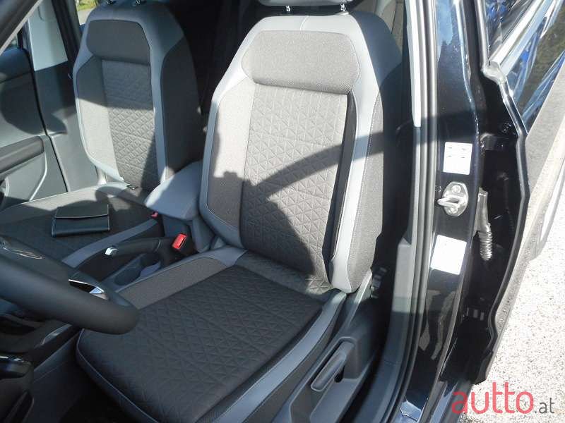 2021' Volkswagen T-Cross photo #4