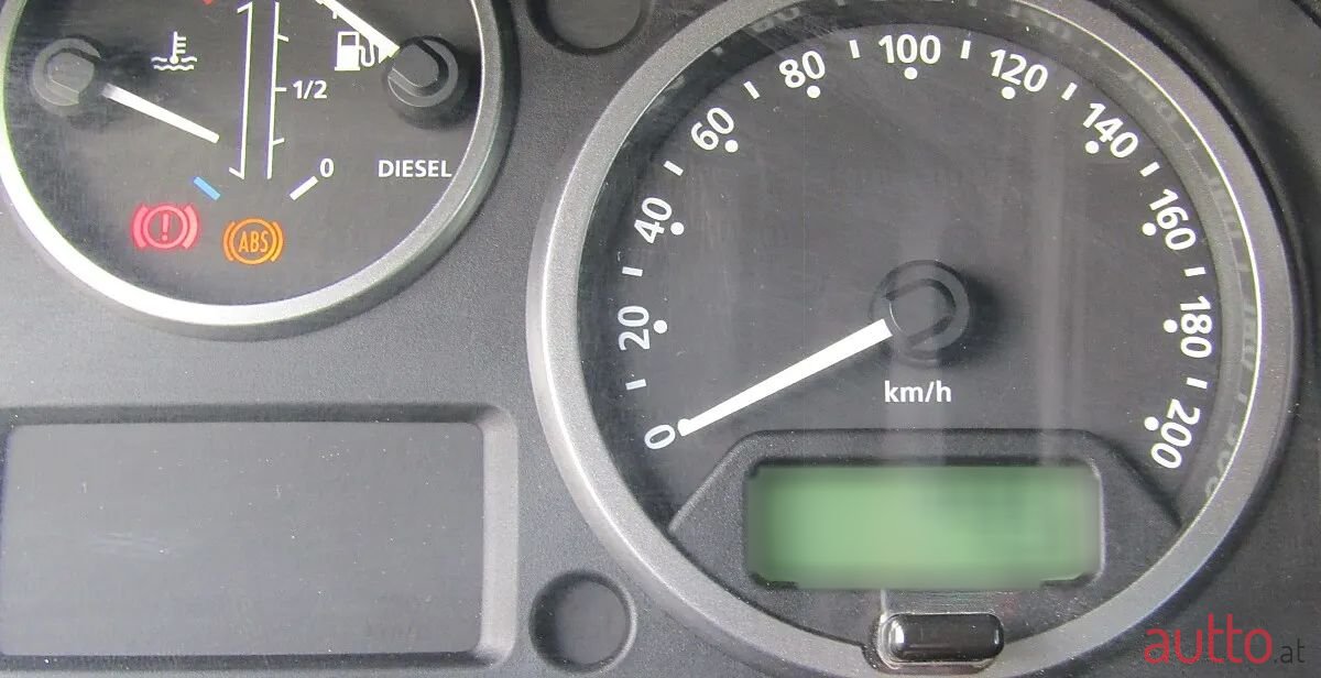 2010' Land Rover Defender photo #5