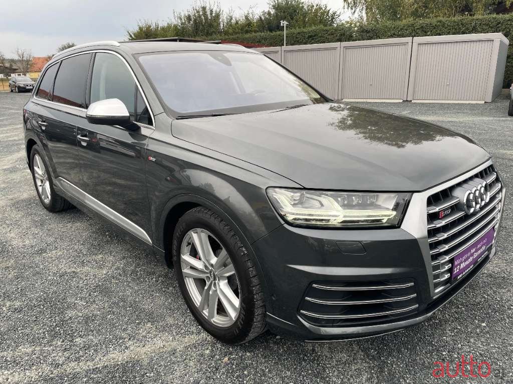 2017' Audi Q7 photo #1