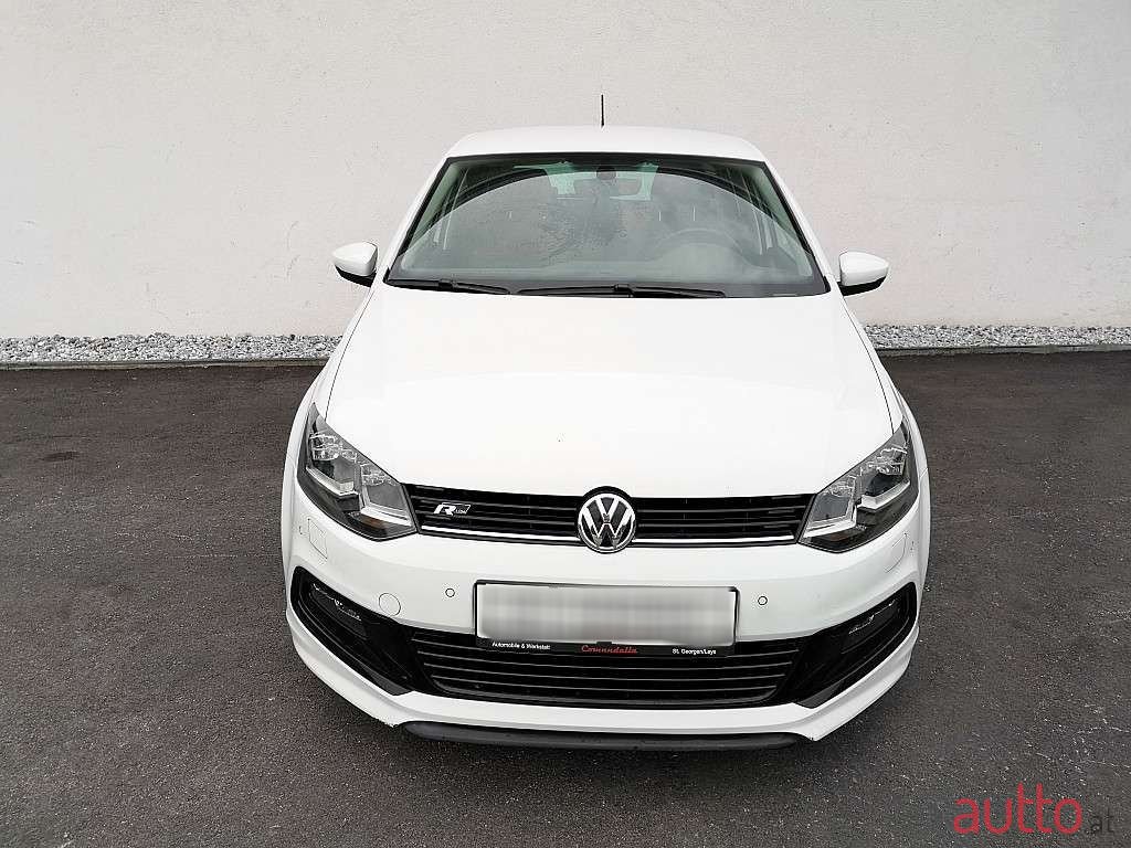 2017' Volkswagen Polo photo #6