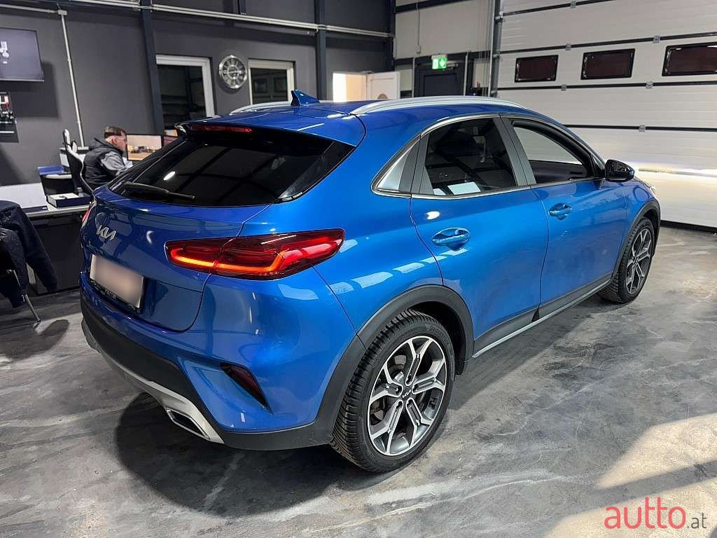 2022' Kia XCeed photo #4
