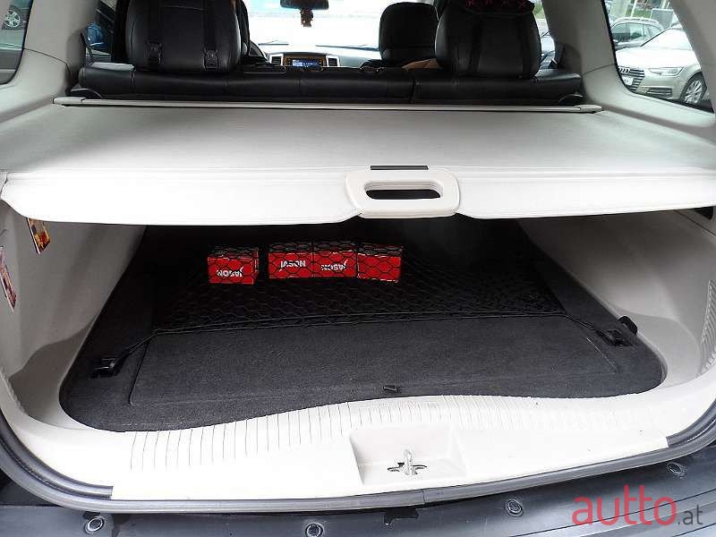 2010' Jeep Grand Cherokee photo #6