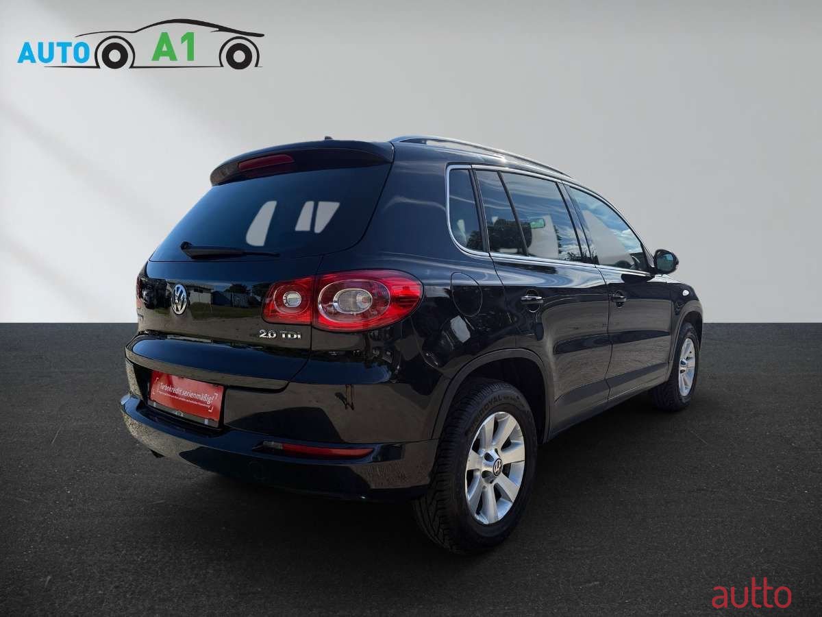 2009' Volkswagen Tiguan photo #5