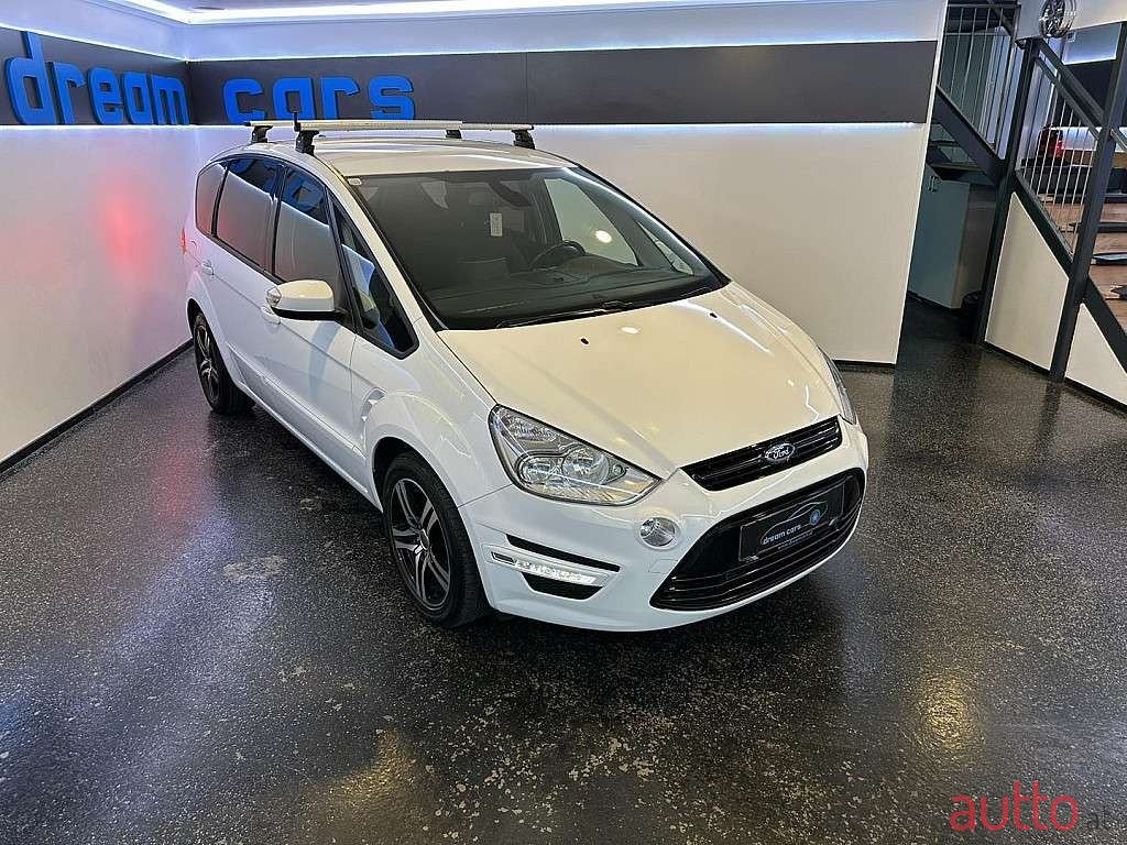 2014' Ford S-Max photo #5