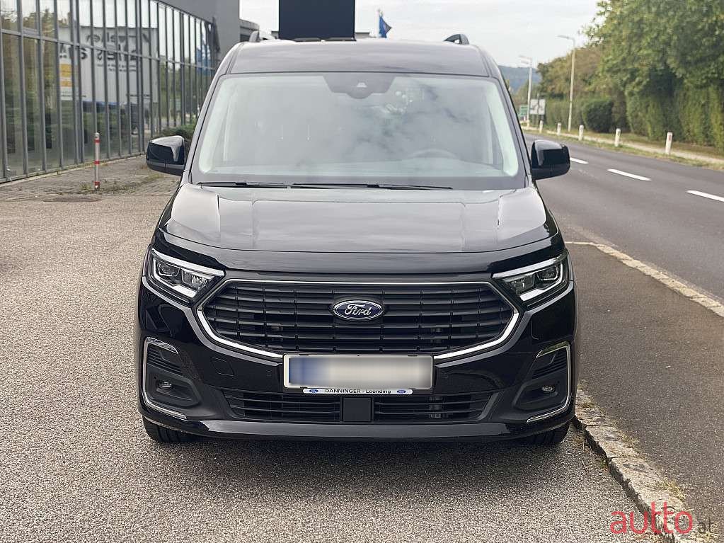 2023' Ford Tourneo photo #1