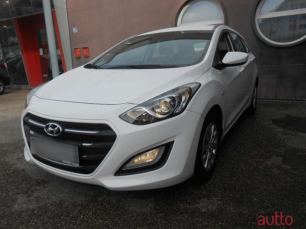 2016' Hyundai i30 photo #2