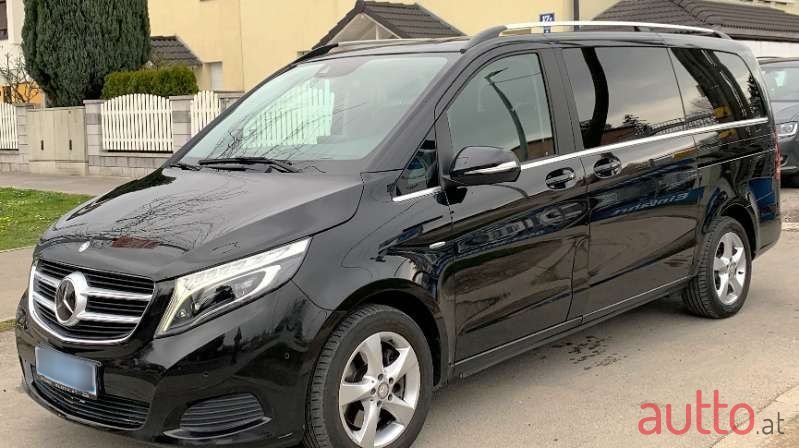 2015' Mercedes-Benz V-Klasse photo #1