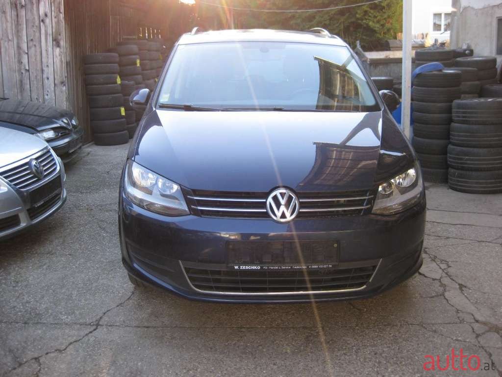 2012' Volkswagen Sharan photo #1