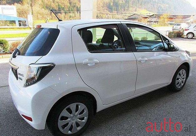 2013' Toyota Yaris photo #1