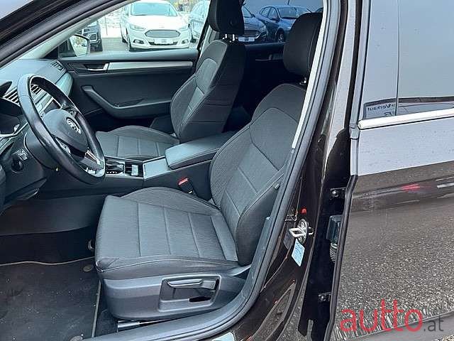 2017' Skoda Superb photo #6