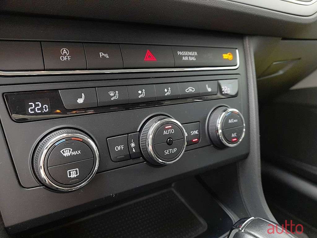 2018' SEAT Leon photo #4