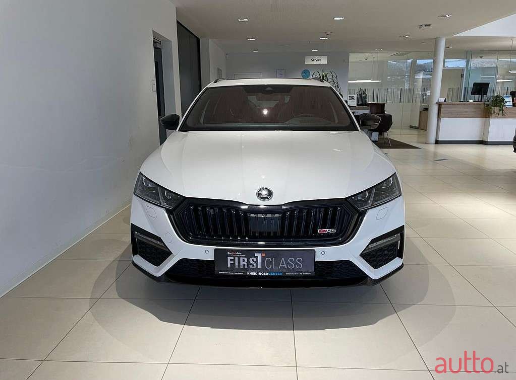 2023' Skoda Octavia photo #2