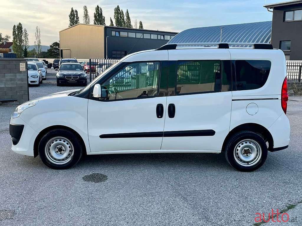 2013' Fiat Doblo photo #6